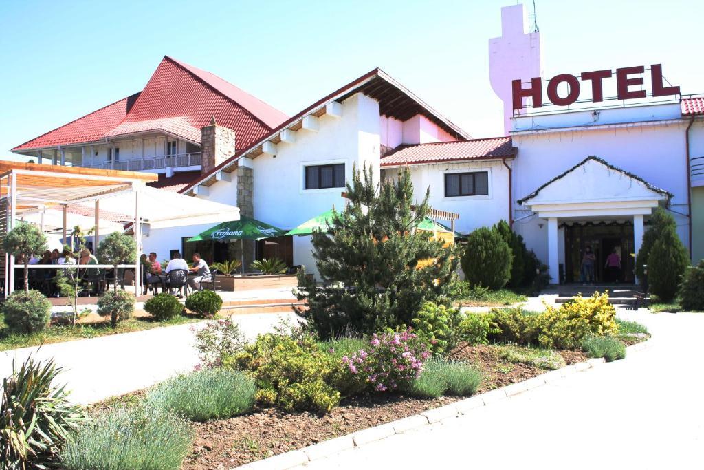 Hotel Magura Verde Bacău Exterior foto